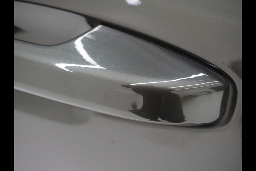 Volvo V60 2.0 T6 Recharge AWD R-Design | Panoramadak | Harman/Kardon | HUD | Pilot Assist | 360 | Keyless | Leder | Carplay