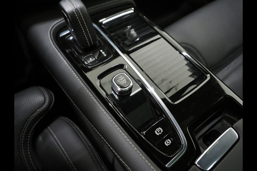 Volvo V60 2.0 T6 Recharge AWD R-Design | Panoramadak | Harman/Kardon | HUD | Pilot Assist | 360 | Keyless | Leder | Carplay