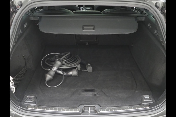 Volvo V60 2.0 T6 Recharge AWD R-Design | Panoramadak | Harman/Kardon | HUD | Pilot Assist | 360 | Keyless | Leder | Carplay