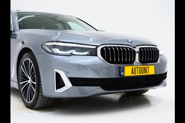 BMW 5 Serie Touring 530e Executive Luxury | Panoramadak | Leder | Camera | Keyless | Sfeerlicht | Virtual | DAB | Carplay