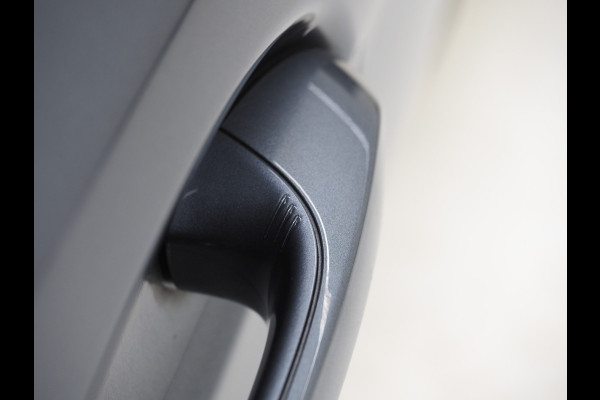 BMW 5 Serie Touring 530e Executive Luxury | Panoramadak | Leder | Camera | Keyless | Sfeerlicht | Virtual | DAB | Carplay