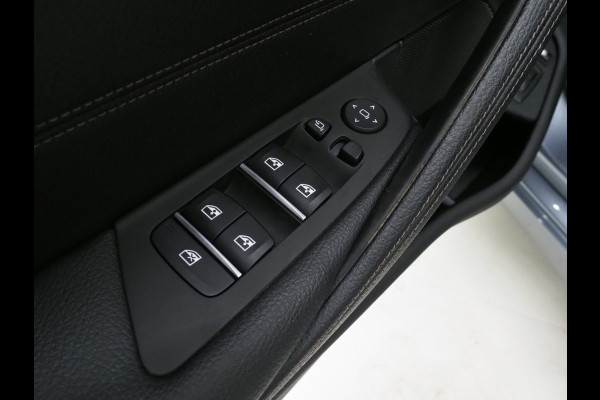 BMW 5 Serie Touring 530e Executive Luxury | Panoramadak | Leder | Camera | Keyless | Sfeerlicht | Virtual | DAB | Carplay