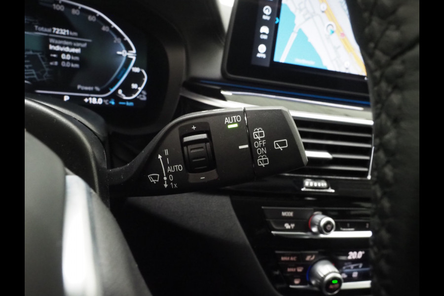 BMW 5 Serie Touring 530e Executive Luxury | Panoramadak | Leder | Camera | Keyless | Sfeerlicht | Virtual | DAB | Carplay