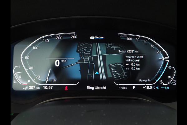 BMW 5 Serie Touring 530e Executive Luxury | Panoramadak | Leder | Camera | Keyless | Sfeerlicht | Virtual | DAB | Carplay