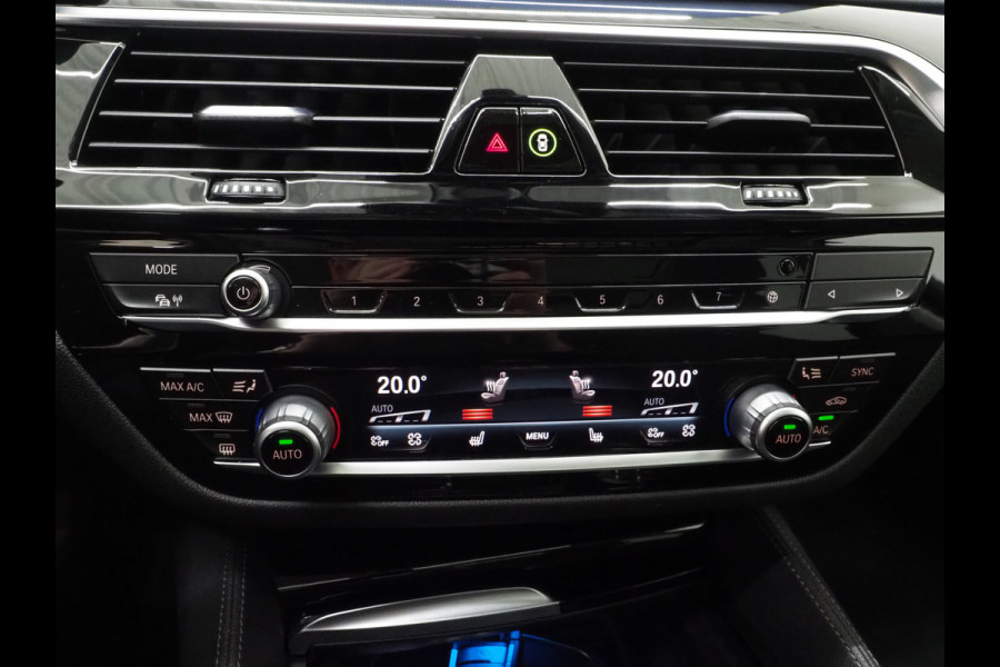 BMW 5 Serie Touring 530e Executive Luxury | Panoramadak | Leder | Camera | Keyless | Sfeerlicht | Virtual | DAB | Carplay