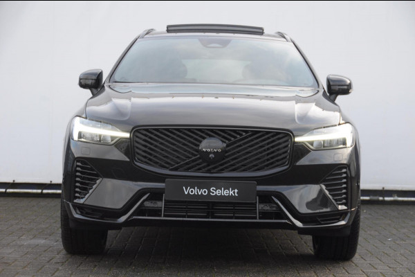 Volvo XC60 T6 350PK Automaat AWD Ultra Black Edition stoelmassage - en ventilatie / Adaptieve cruise control / Harman Kardon / BLIS / Panoramadak / Apple carplay / Parkeersensoren met 360 camera / Elektrisch bedienbare achterklep / Elektrisch verstelbare voorstoelen met geheugen / Stoel en stuurwielverwarming / 21” velgen / Getinte ramen vanaf de B-stijl