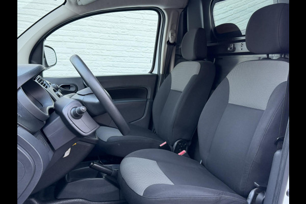 Renault Kangoo Z.E. Dealeronderhouden SOH 92% Airco Cruise control Navigatie Radio/CD Parkeersensoren achter Schuifdeur rechts