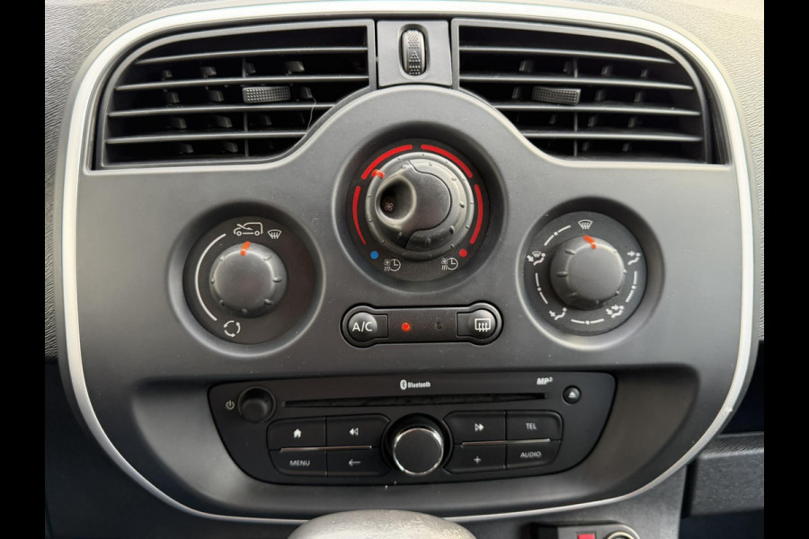 Renault Kangoo Z.E. Dealeronderhouden SOH 92% Airco Cruise control Navigatie Radio/CD Parkeersensoren achter Schuifdeur rechts