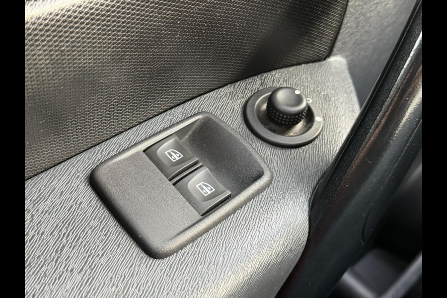 Renault Kangoo Z.E. Dealeronderhouden SOH 92% Airco Cruise control Navigatie Radio/CD Parkeersensoren achter Schuifdeur rechts