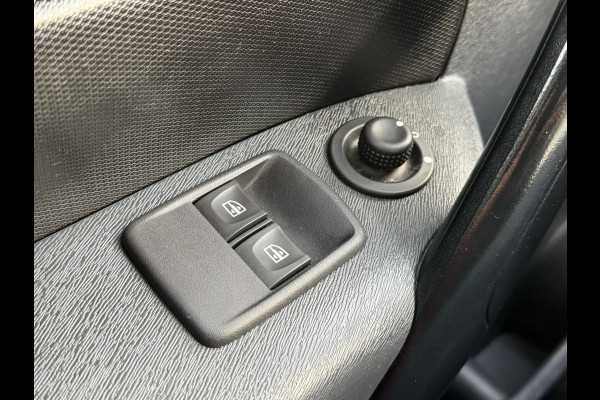 Renault Kangoo Z.E. Dealeronderhouden SOH 92% Airco Cruise control Navigatie Radio/CD Parkeersensoren achter Schuifdeur rechts