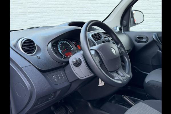 Renault Kangoo Z.E. Dealeronderhouden SOH 92% Airco Cruise control Navigatie Radio/CD Parkeersensoren achter Schuifdeur rechts