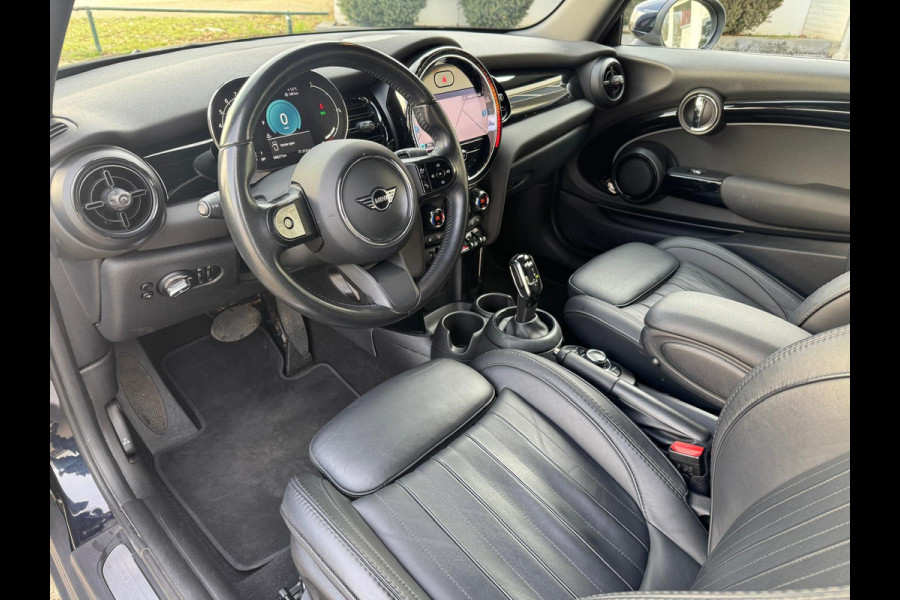 MINI Cabrio 1.5 Cooper MINI Yours NAVIGATIE Camera Climaat Control Neem contact op en we maken een afspraak!