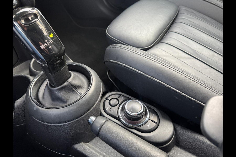 MINI Cabrio 1.5 Cooper MINI Yours NAVIGATIE Camera Climaat Control Neem contact op en we maken een afspraak!