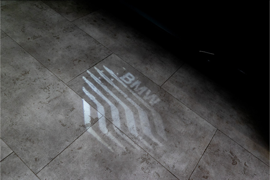 BMW X1 xDrive30e M-Sport 326PK | Pano | Harman/Kardon | HUD | Sfeer | Keyless | Massage VOL! 12 MND Garantie