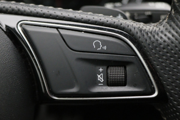 Audi A4 Avant 35 TFSI Sport S line edition 2x S-Line, LED, Navigatie, Climate, PDC, 18"