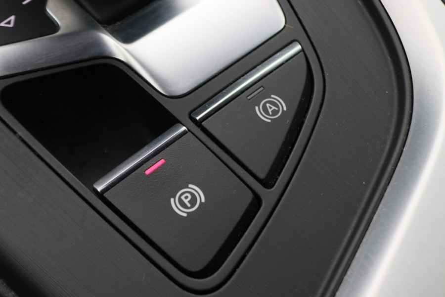 Audi A4 Avant 35 TFSI Sport S line edition 2x S-Line, LED, Navigatie, Climate, PDC, 18"