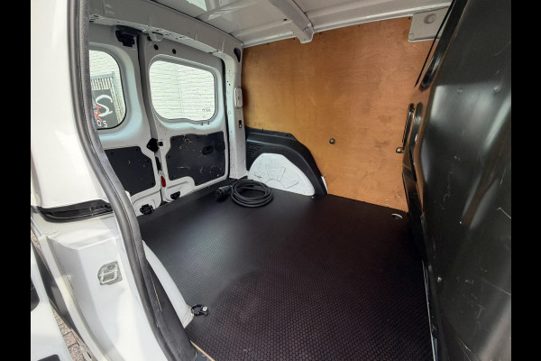 Renault Kangoo Z.E.Dealeronderhouden SOH 90% Airco Cruise control Navigatie Radio/CD Parkeersensoren achter Schuifdeur rechts