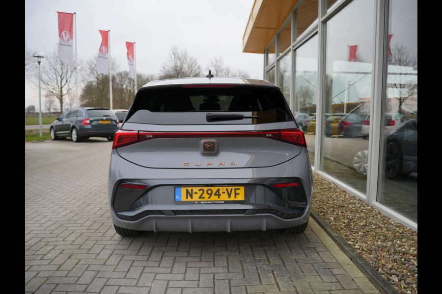 CUPRA Born Performance One 62 kWh SOH 93% | Apple Carplay/Android Auto | Stoel&stuur verwarmd |