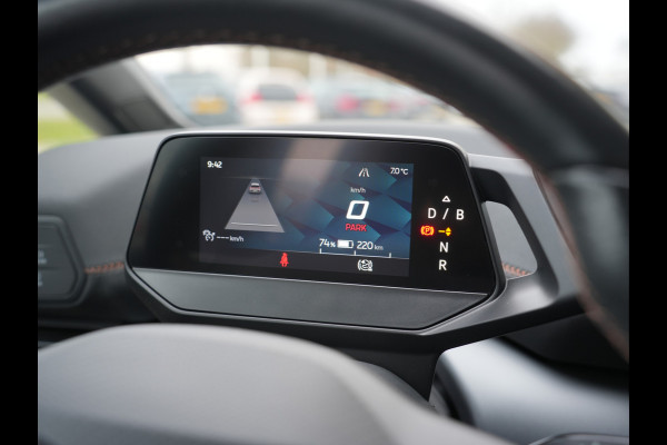 CUPRA Born Performance One 62 kWh SOH 93% | Apple Carplay/Android Auto | Stoel&stuur verwarmd |