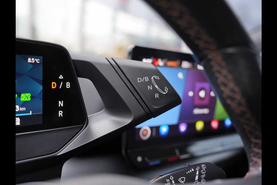 CUPRA Born Performance One 62 kWh SOH 93% | Apple Carplay/Android Auto | Stoel&stuur verwarmd |