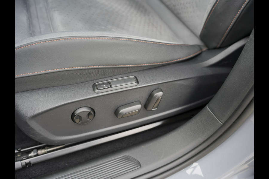 CUPRA Born Performance One 62 kWh SOH 93% | Apple Carplay/Android Auto | Stoel&stuur verwarmd |