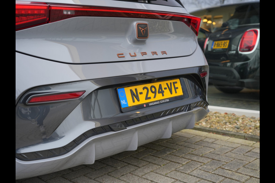CUPRA Born Performance One 62 kWh SOH 93% | Apple Carplay/Android Auto | Stoel&stuur verwarmd |