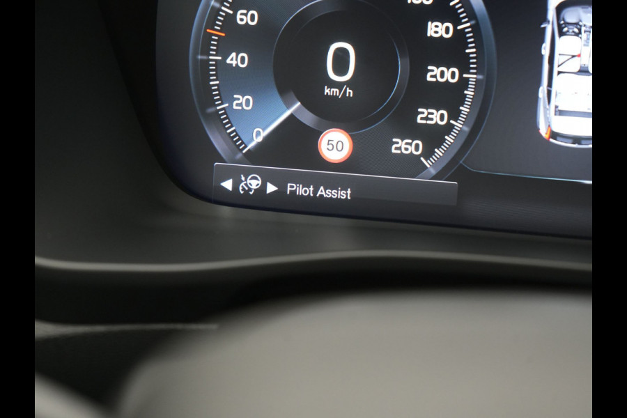 Volvo XC40 T5 Ultimate Dark Plug In Hybrid 263pk Dealer O.H. PHEV | Panodak | Adaptive Cruise | 360 Camera | Harman / Kardon | Alcantara Sportstoelen Memory & Verwarmd | Stuur Verwarmd | Apple Carplay | Keyless | Virtual | Navigatie | DAB |