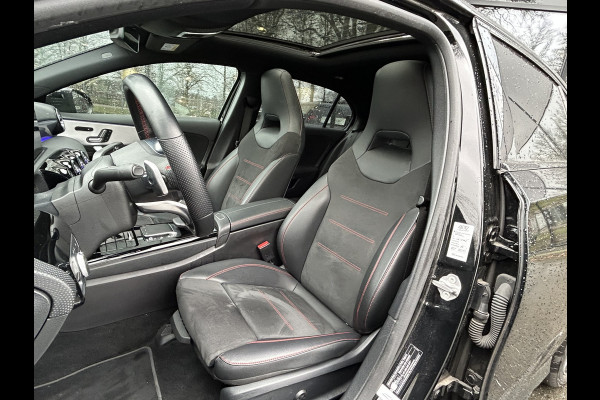 Mercedes-Benz A-Klasse 250e AMG // Panorama dak // Sfeerverlichting // Memory // MultiBeam LED // Advanced Audio // Keyless // 18" AMG Velgen // Widesc