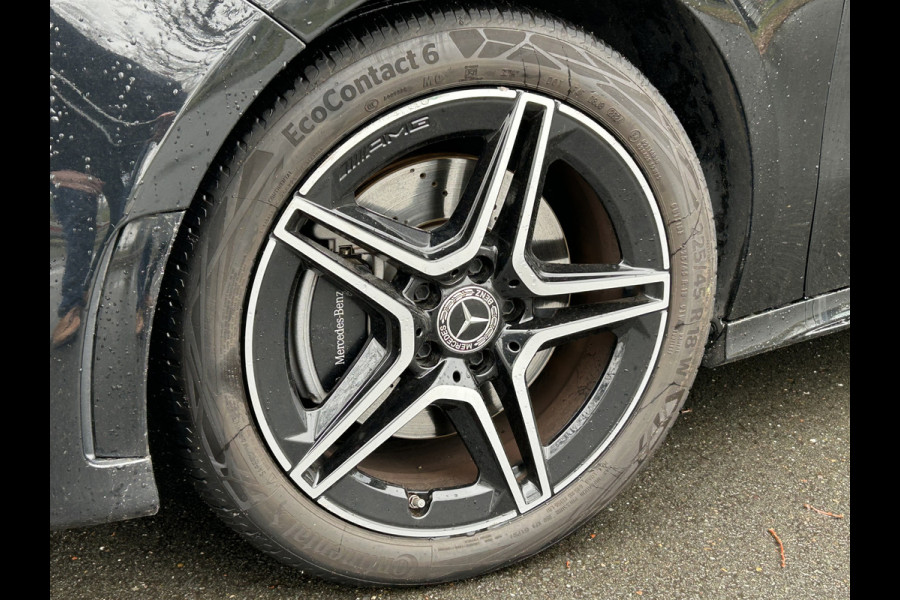 Mercedes-Benz A-Klasse 250e AMG // Panorama dak // Sfeerverlichting // Memory // MultiBeam LED // Advanced Audio // Keyless // 18" AMG Velgen // Widesc