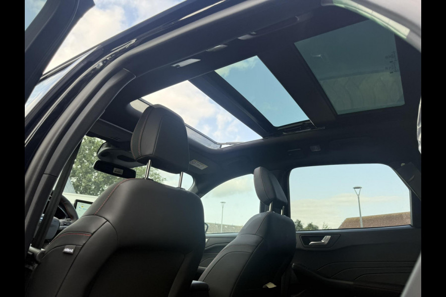 Ford Kuga 2.5 PHEV ST-Line X 243pk | Driver Assistance Pack | Black Package | Panoramadak | Winterpack | Adaptieve Matrix LED koplampen met Coast to Coast | Wegklapbare Trekhaak | AGR Stoelen