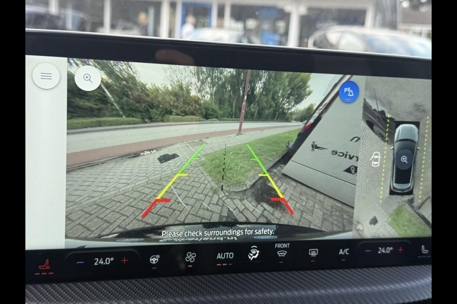 Ford Kuga 2.5 PHEV ST-Line X 243pk | Driver Assistance Pack | Black Package | Panoramadak | Winterpack | Adaptieve Matrix LED koplampen met Coast to Coast | Wegklapbare Trekhaak | AGR Stoelen