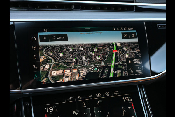 Audi A8 60 TFSI e quattro 463PK S-Line B&O Advanced | Head-Up Display | Achteras besturing | Panorama dak | Trekhaak | Soft-Close | Alcantara hemel bekleding | Carbon inleg | 360 Camera | Standkachel | Adaptive Cruise Control