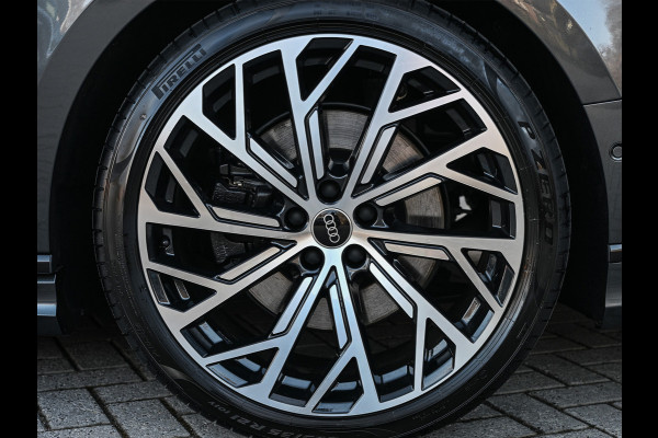 Audi A8 60 TFSI e quattro 463PK S-Line B&O Advanced | Head-Up Display | Achteras besturing | Panorama dak | Trekhaak | Soft-Close | Alcantara hemel bekleding | Carbon inleg | 360 Camera | Standkachel | Adaptive Cruise Control