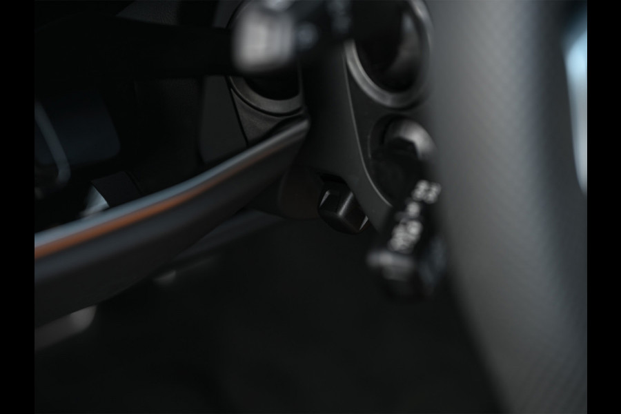 Audi A8 60 TFSI e quattro 463PK S-Line B&O Advanced | Head-Up Display | Achteras besturing | Panorama dak | Trekhaak | Soft-Close | Alcantara hemel bekleding | Carbon inleg | 360 Camera | Standkachel | Adaptive Cruise Control