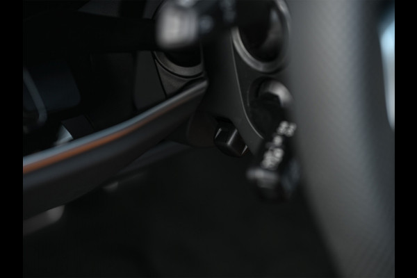 Audi A8 60 TFSI e quattro 463PK S-Line B&O Advanced | Head-Up Display | Achteras besturing | Panorama dak | Trekhaak | Soft-Close | Alcantara hemel bekleding | Carbon inleg | 360 Camera | Standkachel | Adaptive Cruise Control