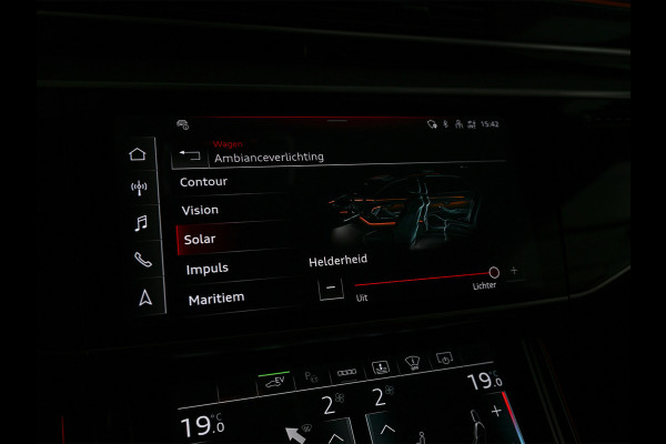 Audi A8 60 TFSI e quattro 463PK S-Line B&O Advanced | Head-Up Display | Achteras besturing | Panorama dak | Trekhaak | Soft-Close | Alcantara hemel bekleding | Carbon inleg | 360 Camera | Standkachel | Adaptive Cruise Control