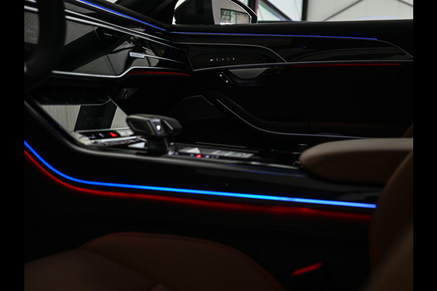 Audi A8 60 TFSI e quattro 463PK S-Line B&O Advanced | Head-Up Display | Achteras besturing | Panorama dak | Trekhaak | Soft-Close | Alcantara hemel bekleding | Carbon inleg | 360 Camera | Standkachel | Adaptive Cruise Control