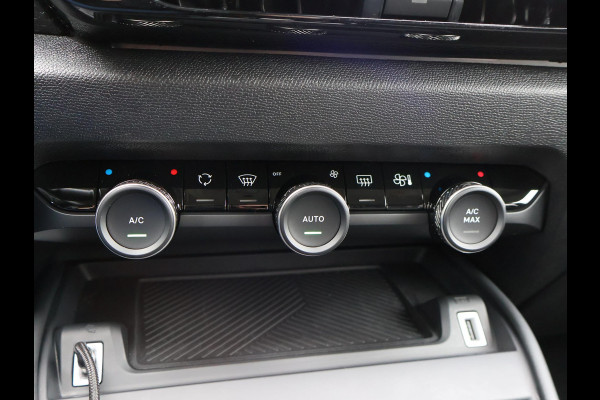 Citroën C4 1.2 SHINE AUT. *NIEUWE DBRIEM* + ADAPTIVE CRUISE | HEAD-UP | CAMERA | DAB | 18 INCH | CARPLAY