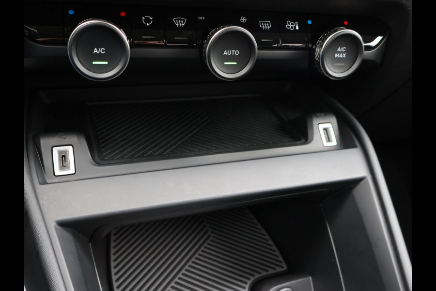 Citroën C4 1.2 SHINE AUT. *NIEUWE DBRIEM* + ADAPTIVE CRUISE | HEAD-UP | CAMERA | DAB | 18 INCH | CARPLAY