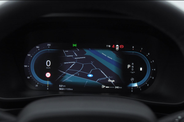 Volvo XC40 B3 177PK Automaat Plus Dark / Elektrische stoelen met geheugen / Keyless entry / Elektrische achterklep / Harman Kardon audio / Parkeersensoren met camera / stoel - en stuurwielverwarming /