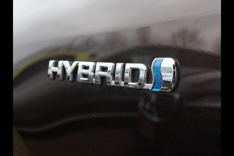 Toyota Corolla Touring Sports 1.8 HYBRID DYNAMIC + ADAPTIVE CRUISE | STOELVERW. | CAMERA | LED