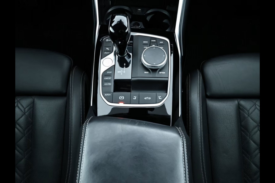 BMW 4 Serie Cabrio 430iA ** LED, NAVI+, HuD, BMW IND. LEDER, STOELVENT, NEKVERW, 18-inch LMV ** 1e EIG - Slechts 23.230km. ** ** INFORMEER OOK NAAR ONZE AANTREKKELIJKE FINANCIAL-LEASE TARIEVEN **