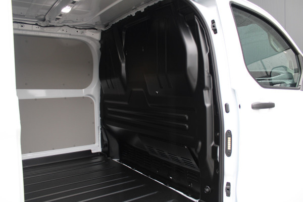 Ford E-Transit Custom 320 L1H1 Trend 65 kWh - Camera - Stoelverwarming - Carplay/Android - Rijklaar