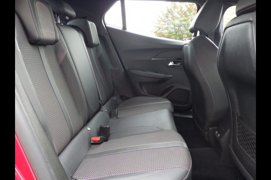 Peugeot 2008 1.2 PureTech GT Automaat, Cruise, Camera, Navi, Compleet!