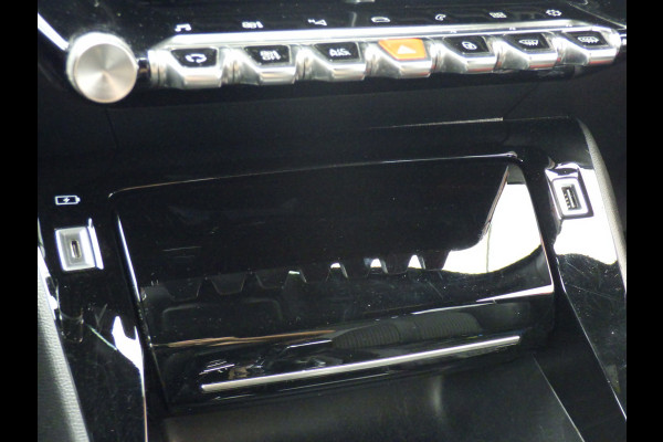 Peugeot 2008 1.2 PureTech GT Automaat, Cruise, Camera, Navi, Compleet!