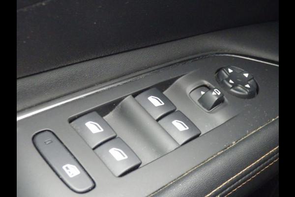 Peugeot 3008 1.2 AUT GT Line, Cruise, Camera, Navi, LED, Compleet!