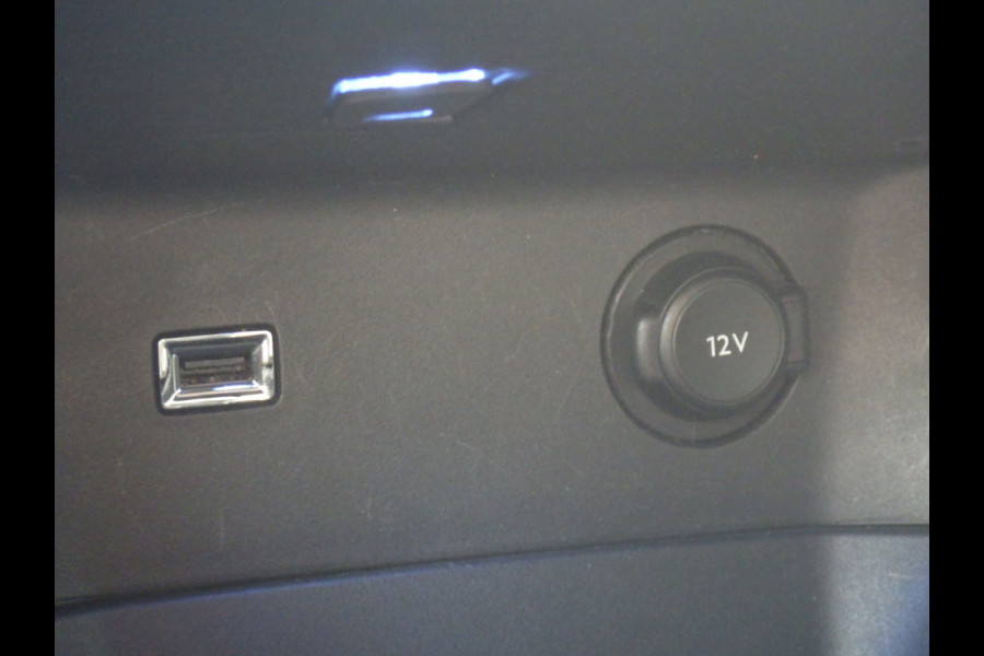 Peugeot 3008 1.2 AUT GT Line, Cruise, Camera, Navi, LED, Compleet!