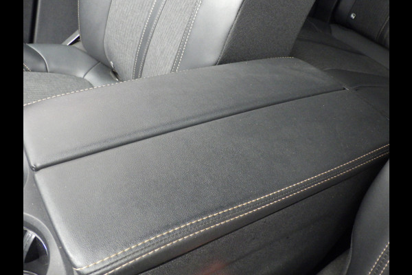 Peugeot 3008 1.2 AUT GT Line, Cruise, Camera, Navi, LED, Compleet!