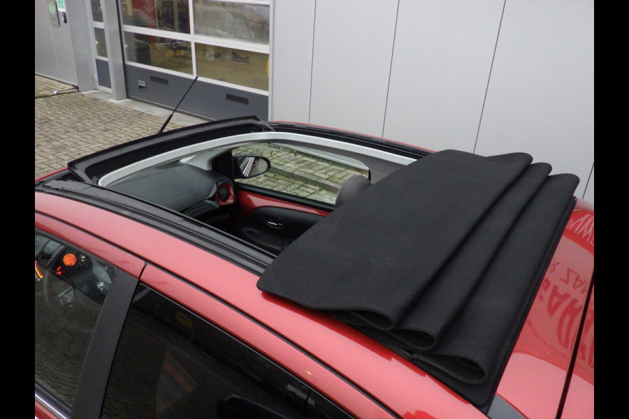 Peugeot 108 1.0 e-VTi Collection TOP, Airco/Climate, 5 DRS!