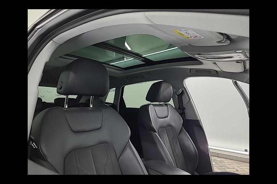 Audi e-tron Aut. 55 quattro Business ed. Plus 95 kWh | Trekhaak | Panorama | Navi |